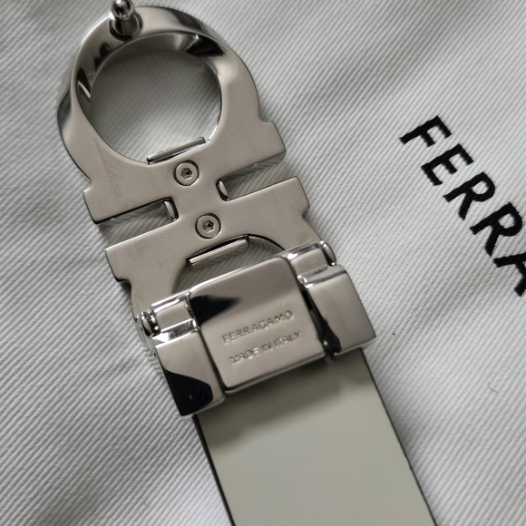 Ferragamo Belt Reversible Blk/Wht - Picture 3 of 5